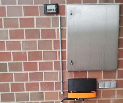 Elektro-Weidezaun Weidezaungerät mit Überwachung