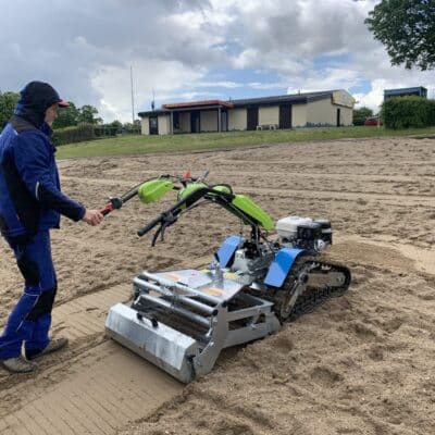 Reinigung Sand Reitplatz dressurplatz Rennbahn